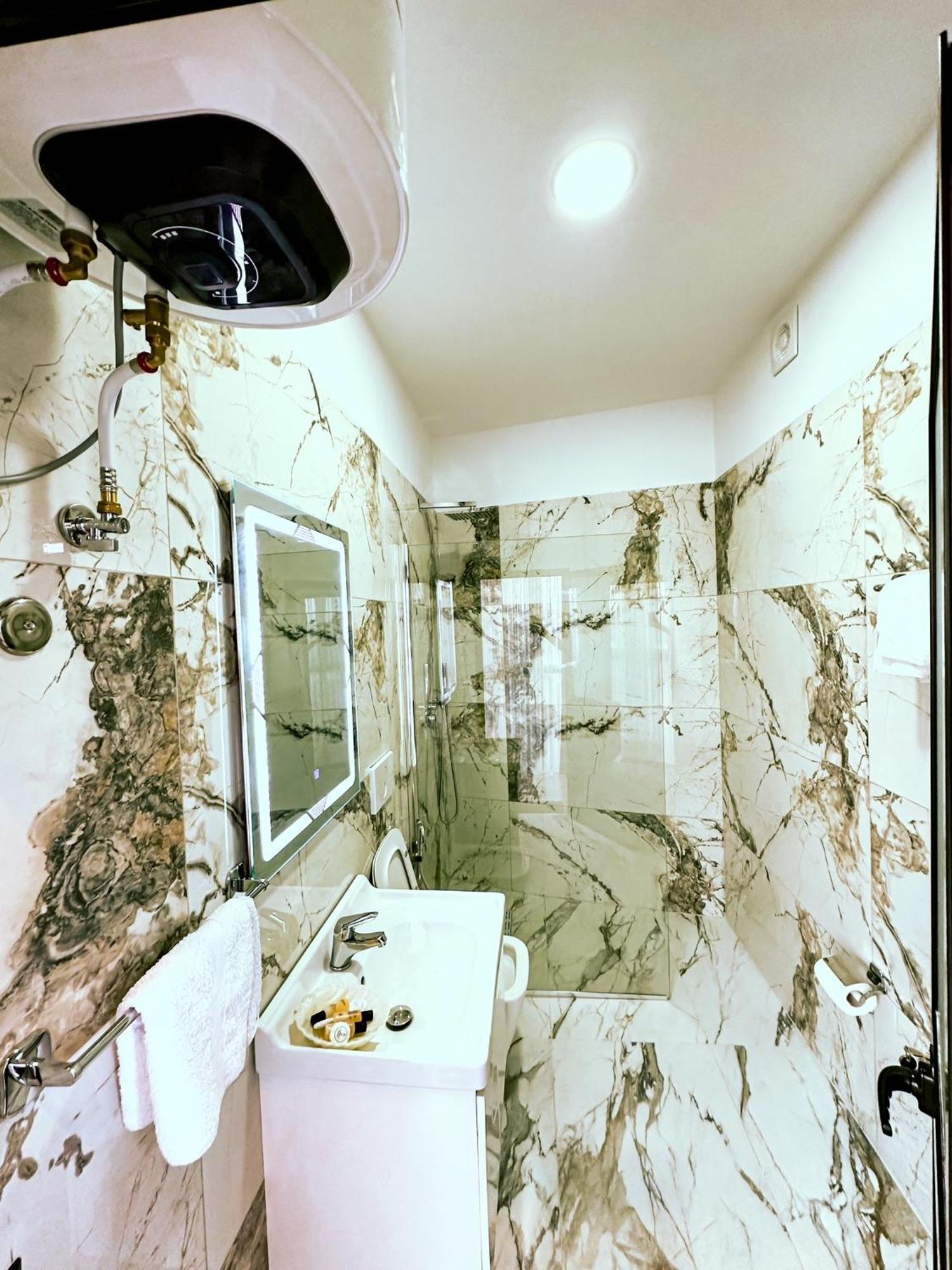 Hotel Iliria Canaj Kültér fotó